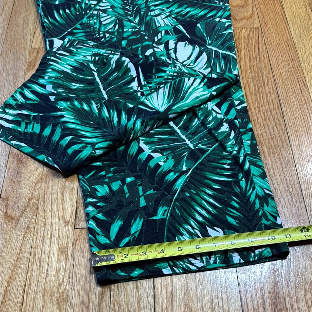 Women's Capri Pants Boho Leafy Green Print Wide Leg Capris 1XP - Picture 8 of 8